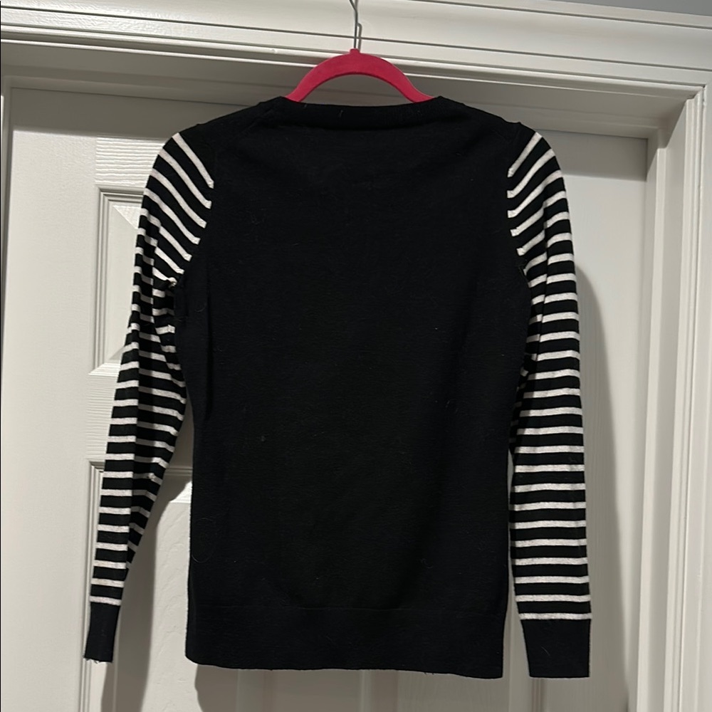 Banana Republic Black and White Crew Neck Sweater with Bow Design - Picture 2 of 2
